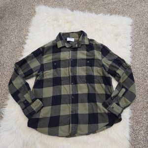 Old Navy Green and Navy Checkered Button Up Flannel